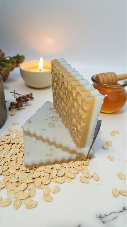 Honey, Oats & Turmeric Soap